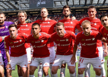 Piłkarze Białej Gwiazdy fot. Krzysztof Porębski / www.fotoporebski.pl