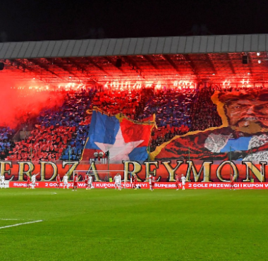 Kibice Wisły Kraków fot. Krzysztof Porębski / www.fotoporebski.pl