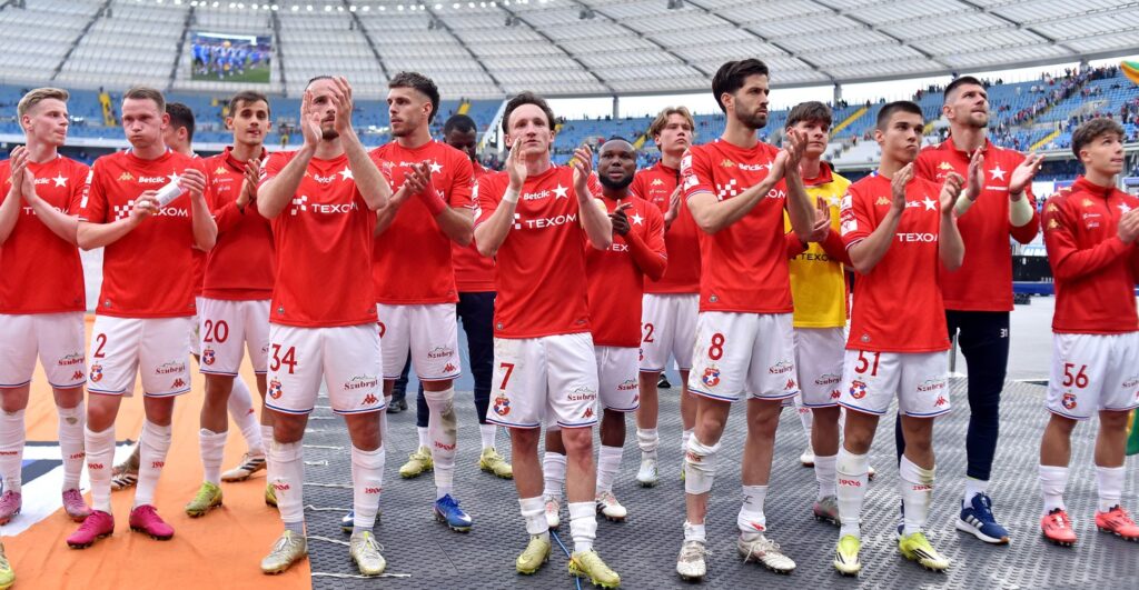 Piłkarze Wisły Kraków fot. Krzysztof Porębski / www.fotoporebski.pl