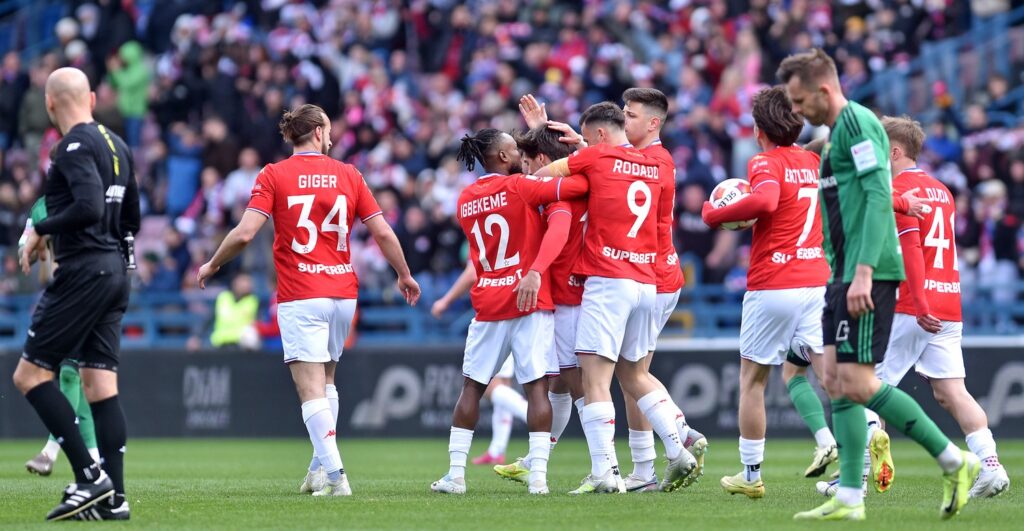 Piłkarze Wisły Kraków fot. Krzysztof Porębski / www.fotoporebski.pl